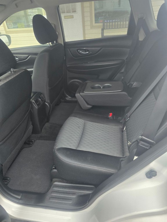 2017 Nissan Rogue Image 6
