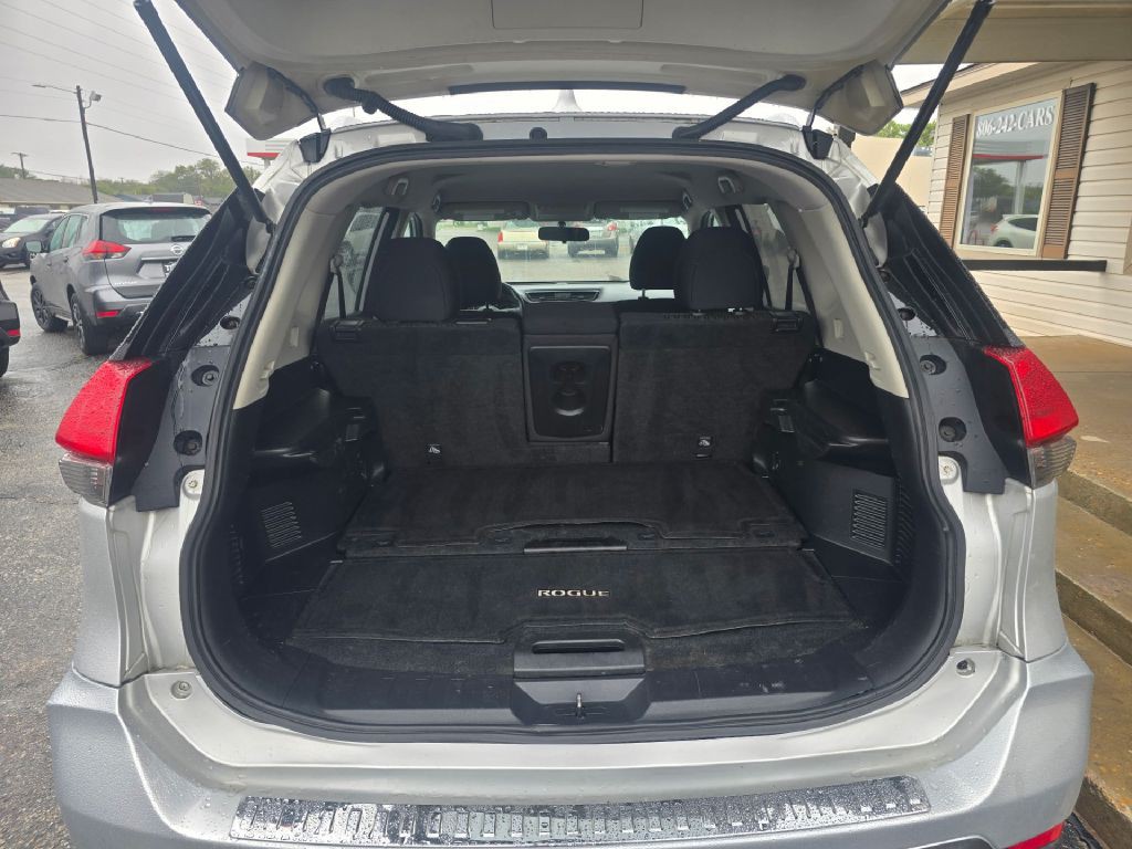 2017 Nissan Rogue Image 7