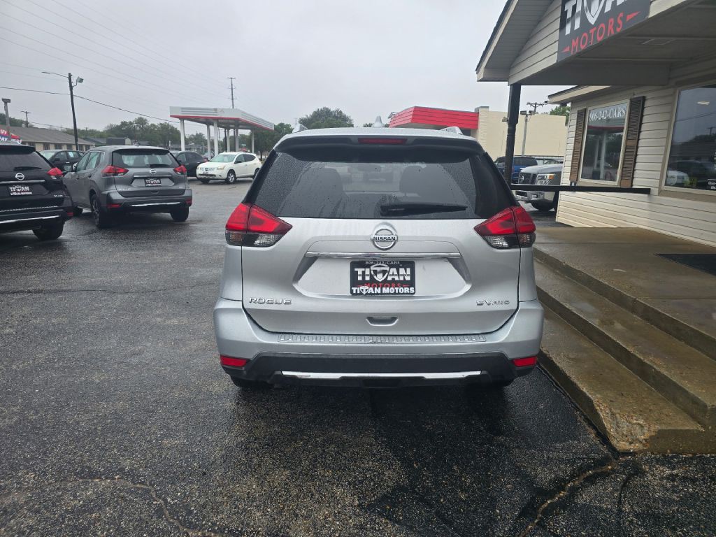 2017 Nissan Rogue Image 8