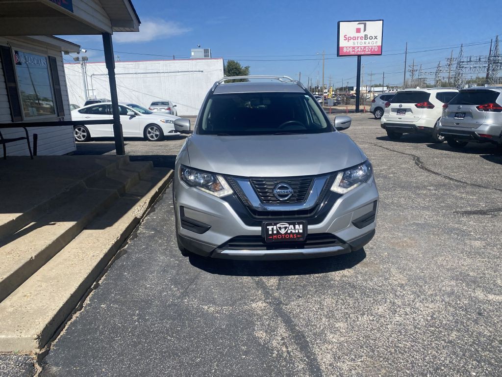 2017 Nissan Rogue Image 2