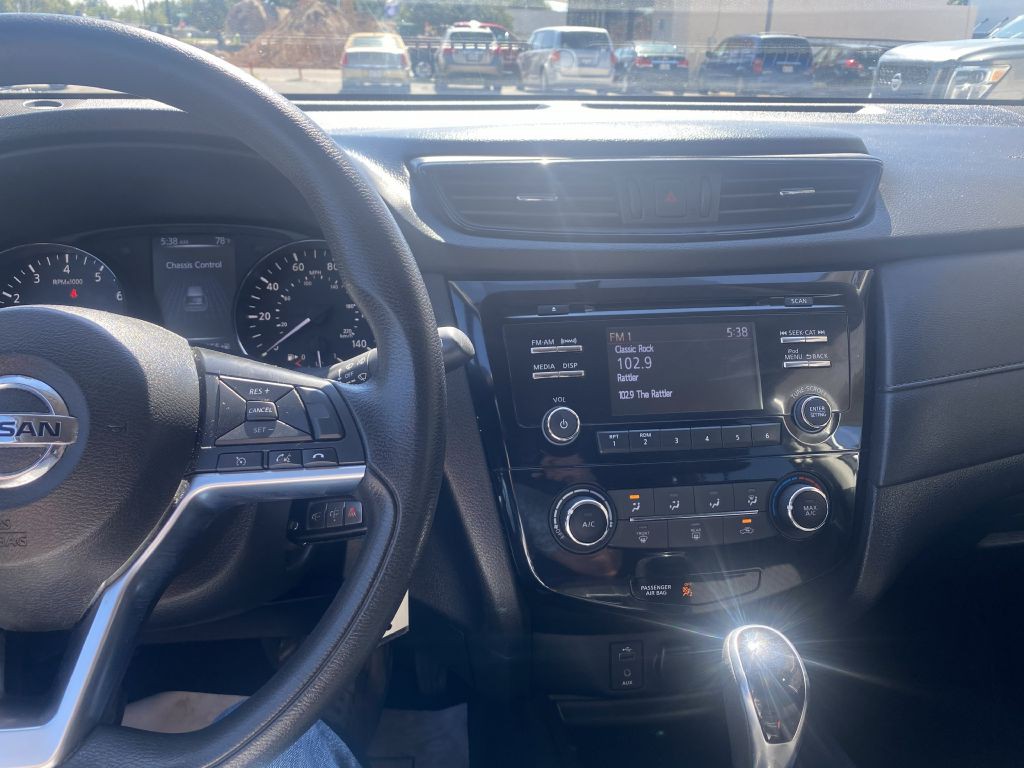 2017 Nissan Rogue Image 4