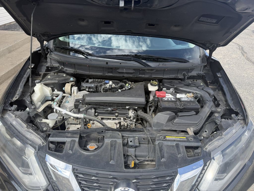 2017 Nissan Rogue Image 3