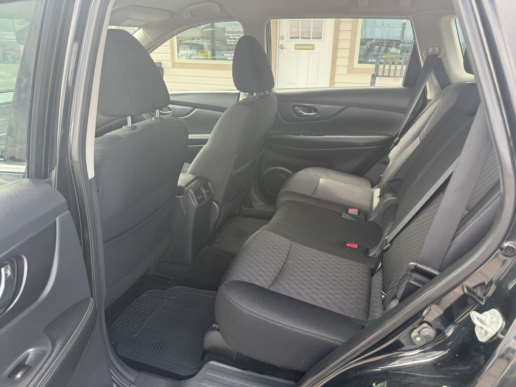 2017 Nissan Rogue Image 6
