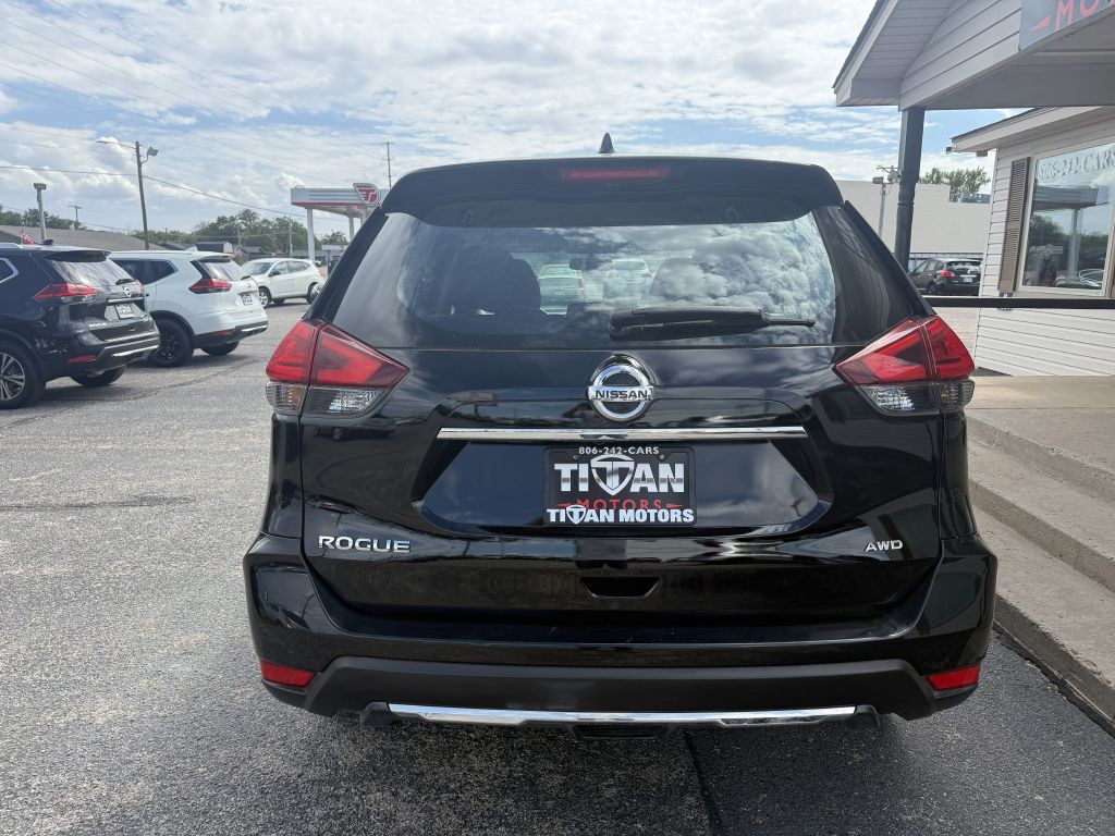 2017 Nissan Rogue Image 8