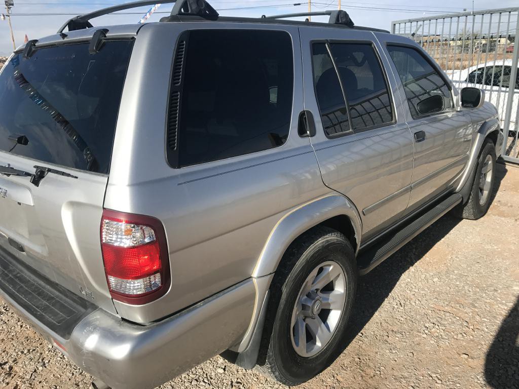 2002 Nissan Pathfinder Image 4
