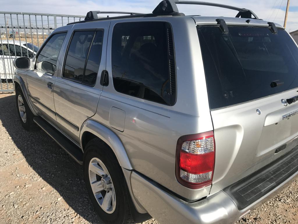 2002 Nissan Pathfinder Image 6
