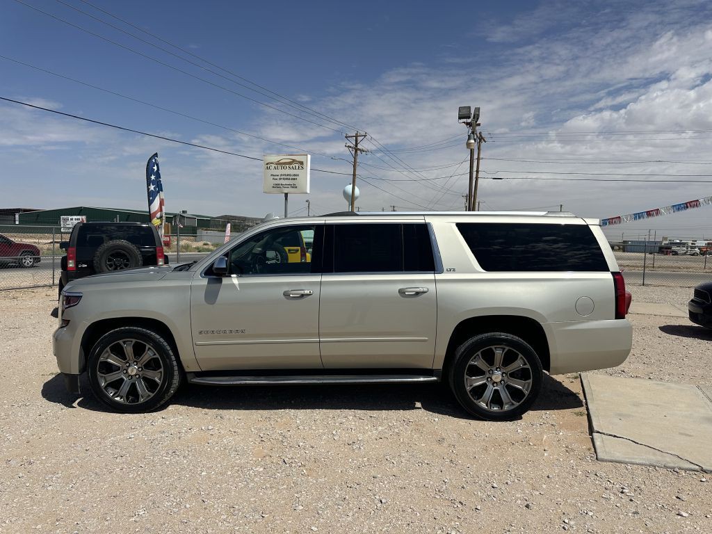 2016 Chevrolet Suburban Image 1