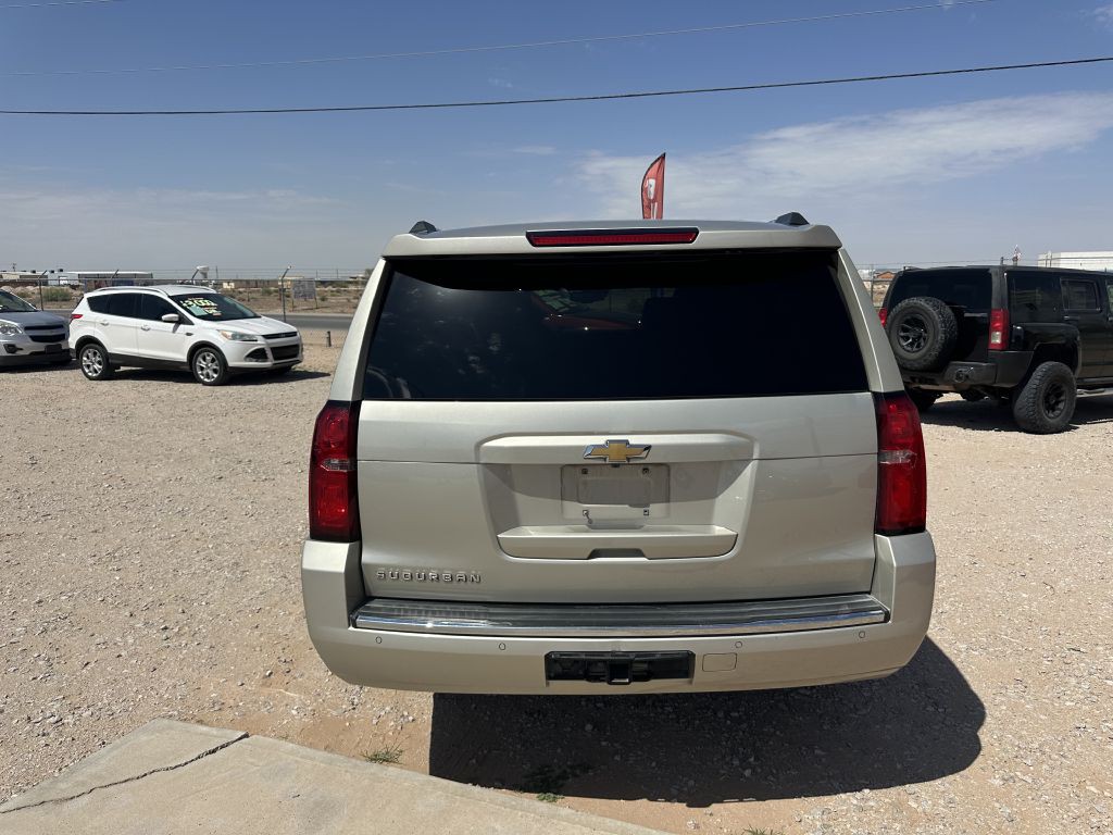 2016 Chevrolet Suburban Image 4