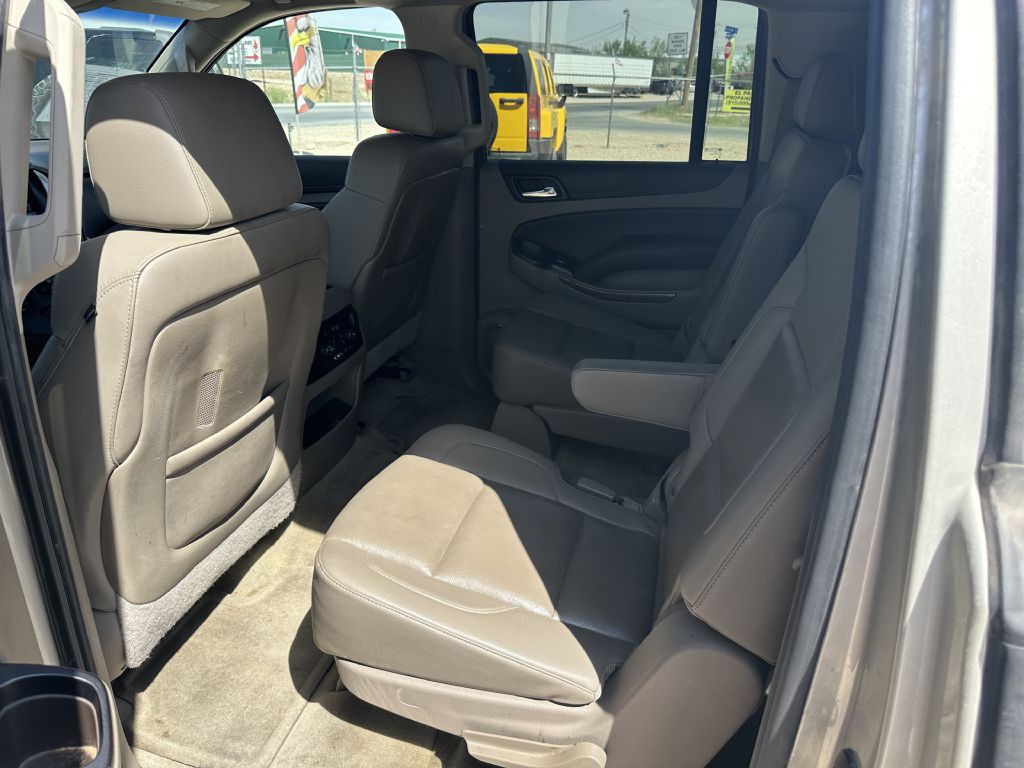 2016 Chevrolet Suburban Image 5