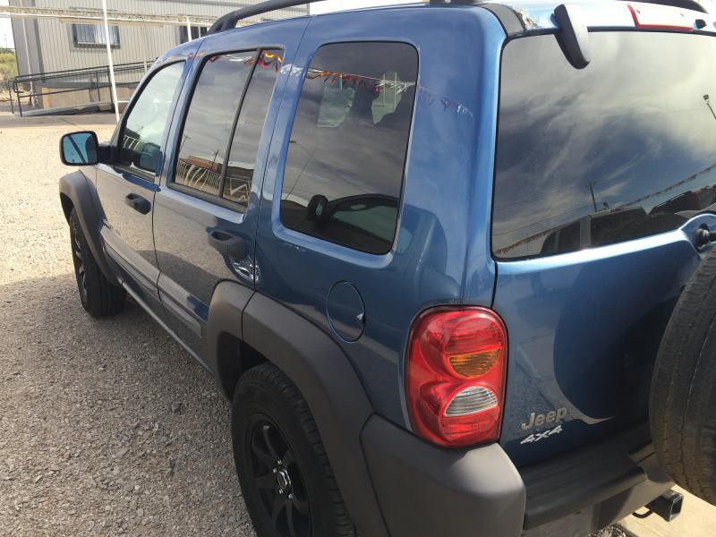 2003 Jeep Liberty Image 6