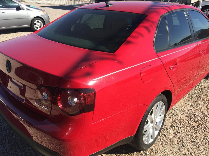 2010 Volkswagen Jetta Image 4