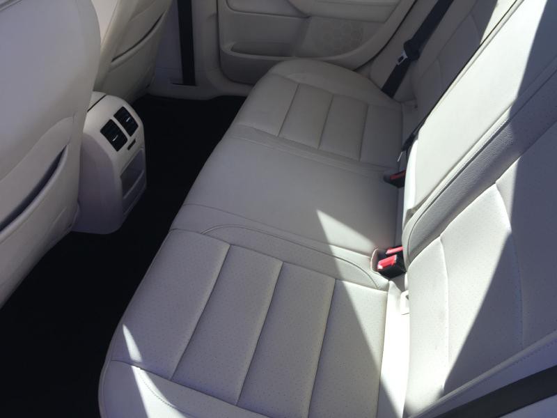 2010 Volkswagen Jetta Image 7