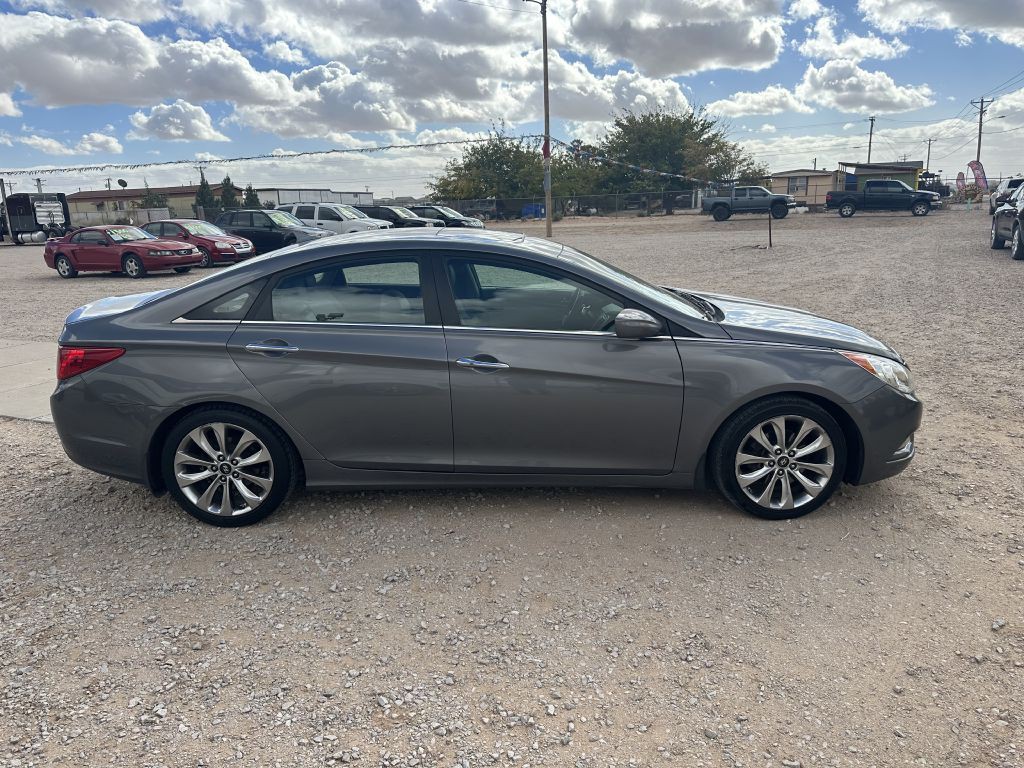 2011 Hyundai Sonata Image 3