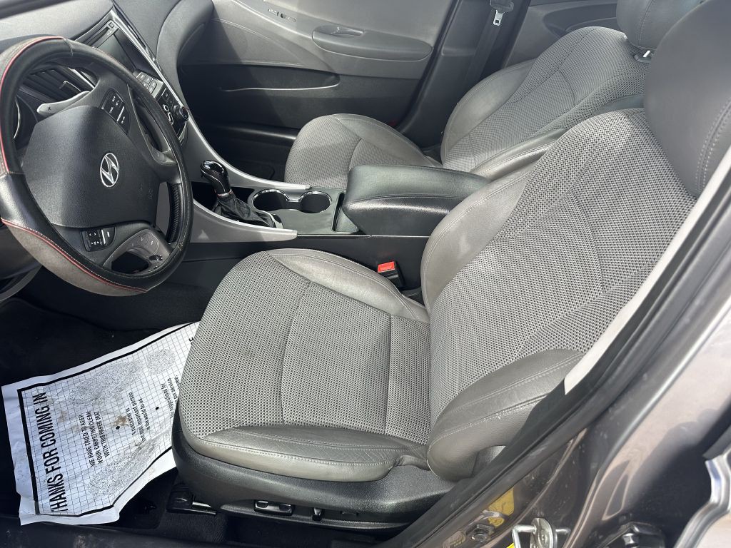 2011 Hyundai Sonata Image 6