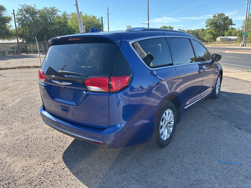 2019 Chrysler Pacifica Image 3