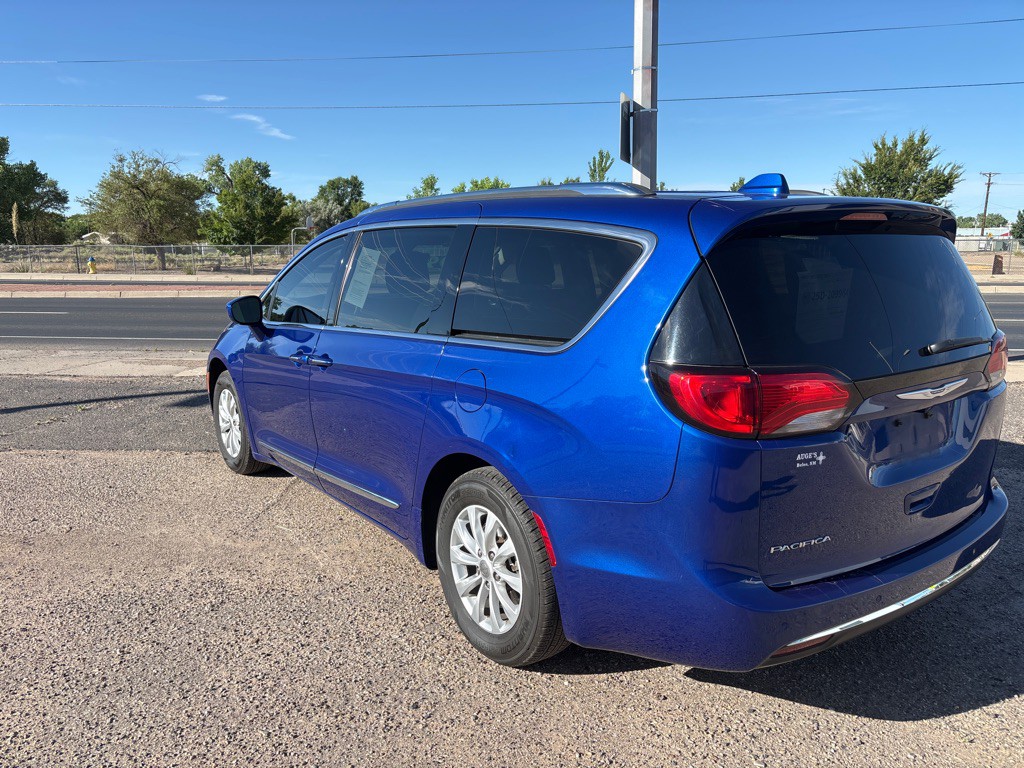 2019 Chrysler Pacifica Image 4