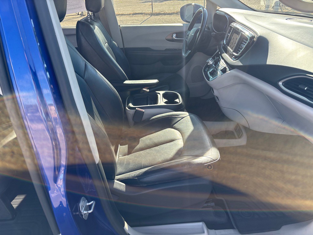 2019 Chrysler Pacifica Image 6