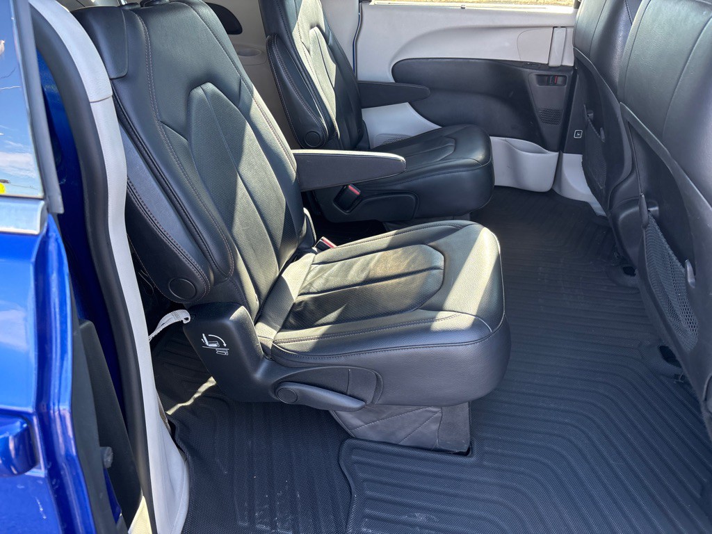 2019 Chrysler Pacifica Image 7