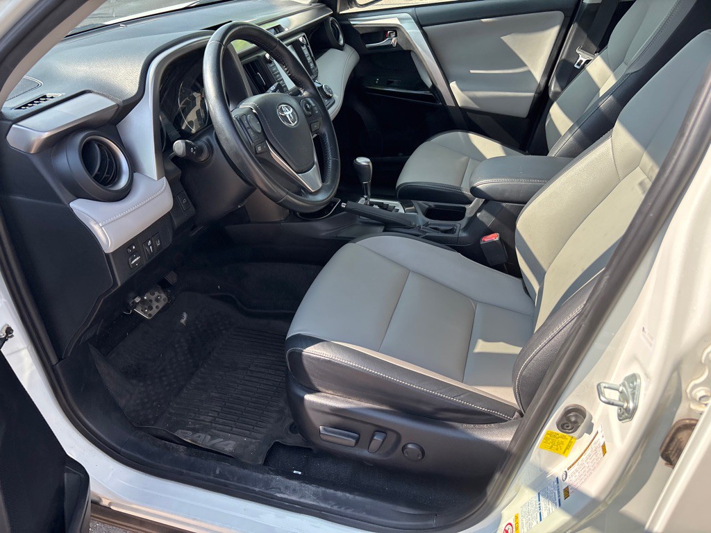 2017 Toyota Rav4 Image 5
