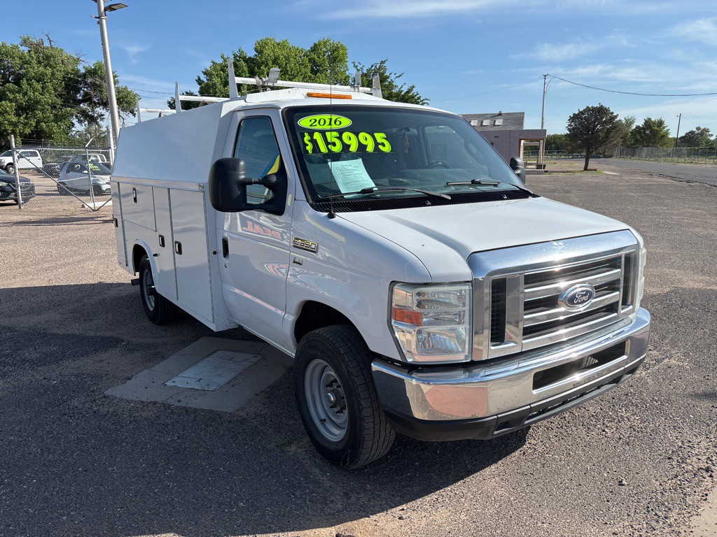 2016 Ford Econoline Image 2
