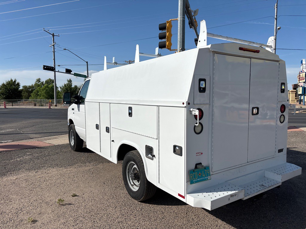 2016 Ford Econoline Image 4