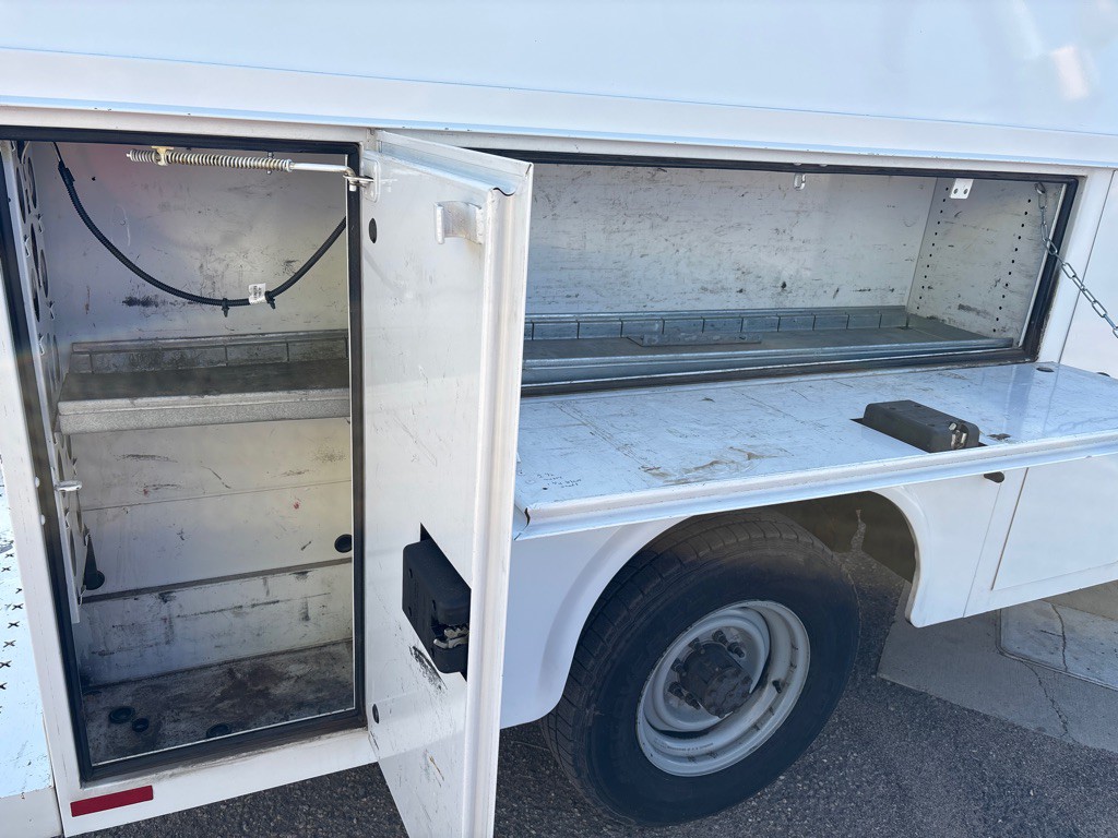 2016 Ford Econoline Image 6