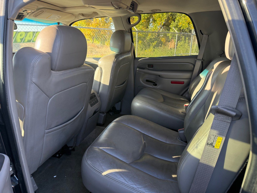 2004 GMC Yukon Image 6