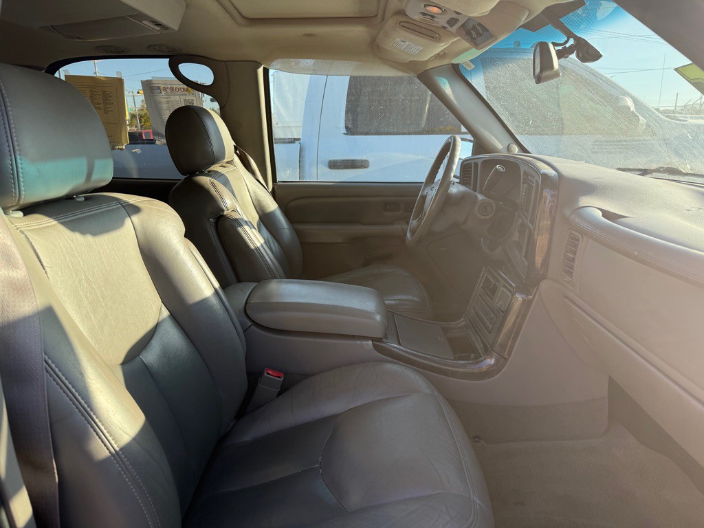 2004 GMC Yukon Image 7