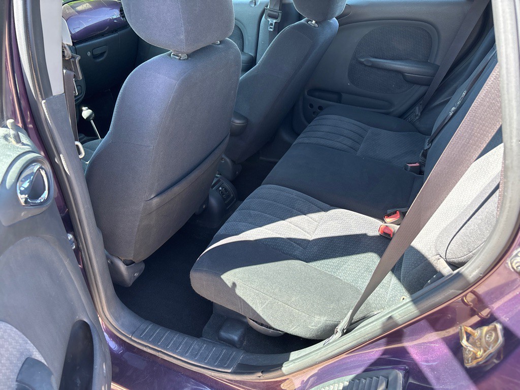 2005 Chrysler PT Cruiser Image 6