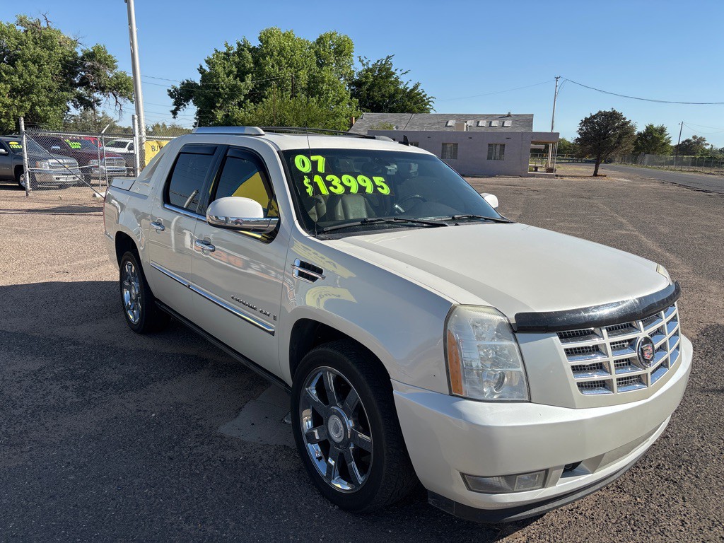 2007 Cadillac Escalade Image 2
