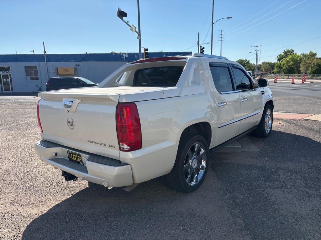 2007 Cadillac Escalade Image 3