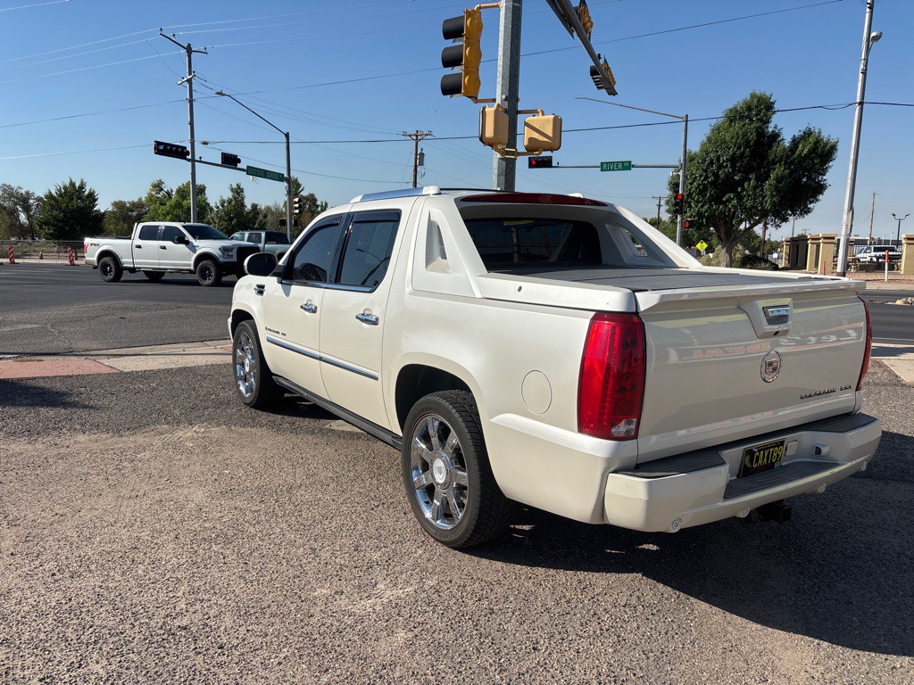 2007 Cadillac Escalade Image 4