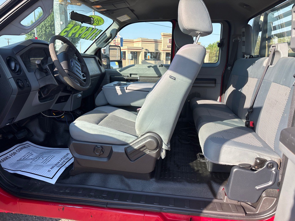 2011 Ford F-350 Image 6