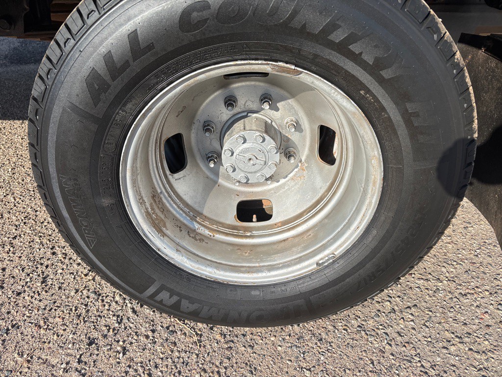 2011 Ford F-350 Image 9