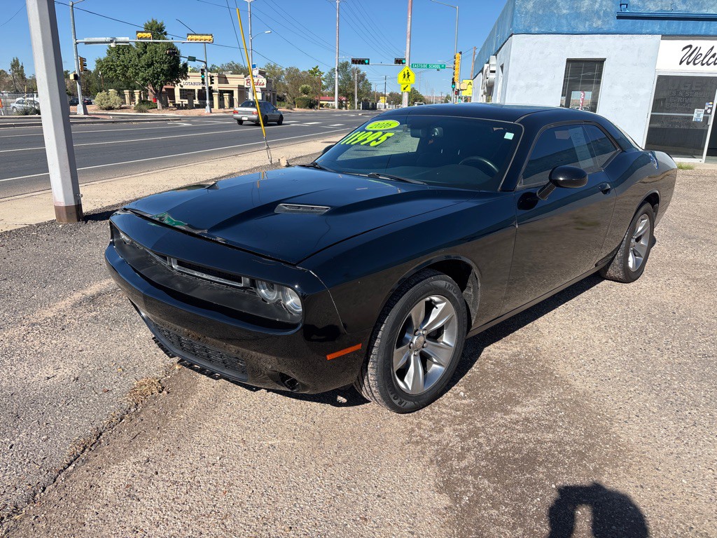 2016 Dodge Challenger Image 1
