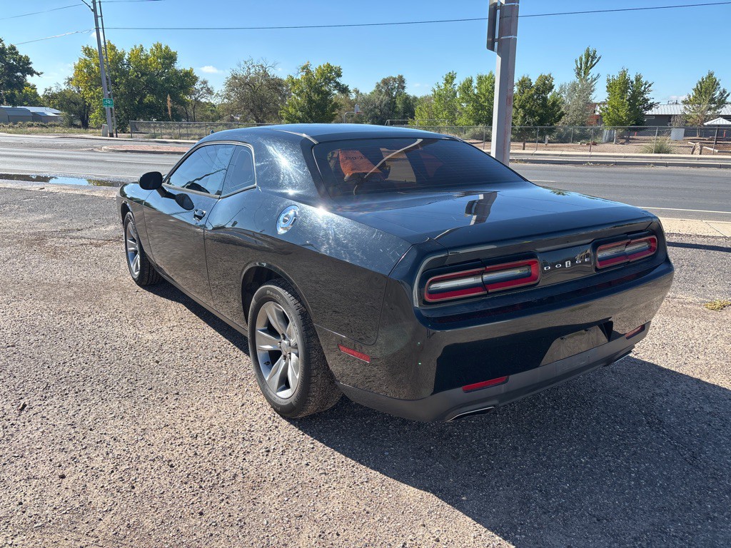 2016 Dodge Challenger Image 4