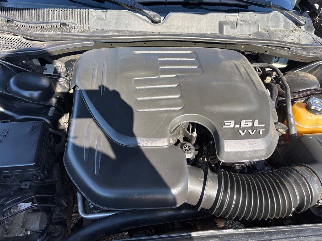 2016 Dodge Challenger Image 7