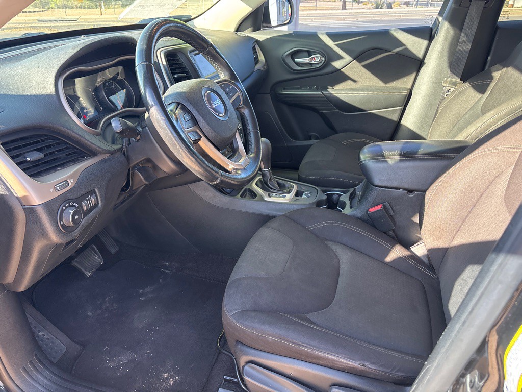 2016 Jeep Cherokee Image 5