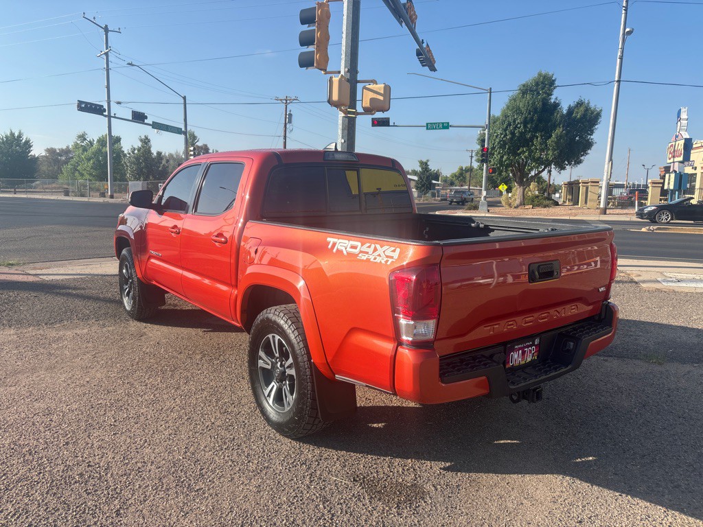 2016 Toyota Tacoma Image 4