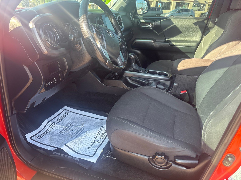2016 Toyota Tacoma Image 6