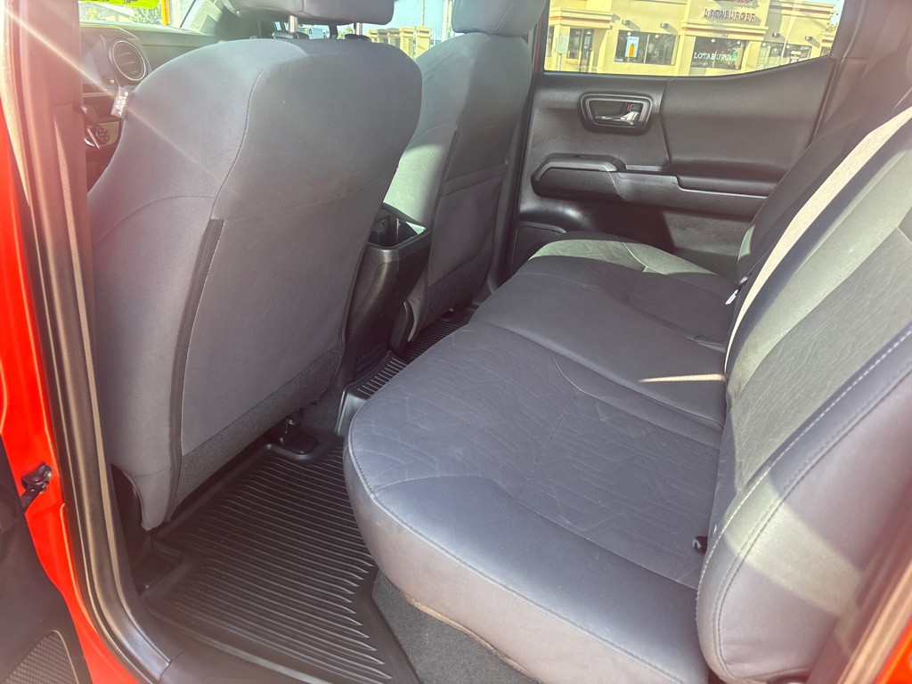 2016 Toyota Tacoma Image 7
