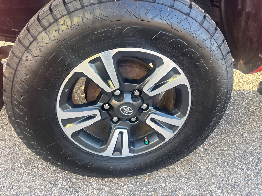 2016 Toyota Tacoma Image 11
