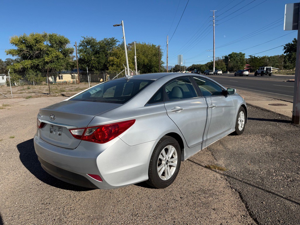 2014 Hyundai Sonata Image 3