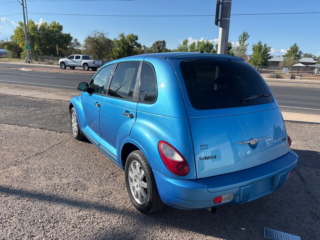2009 Chrysler PT Cruiser Image 4