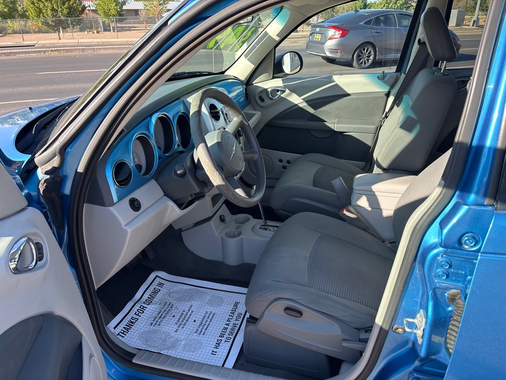 2009 Chrysler PT Cruiser Image 5