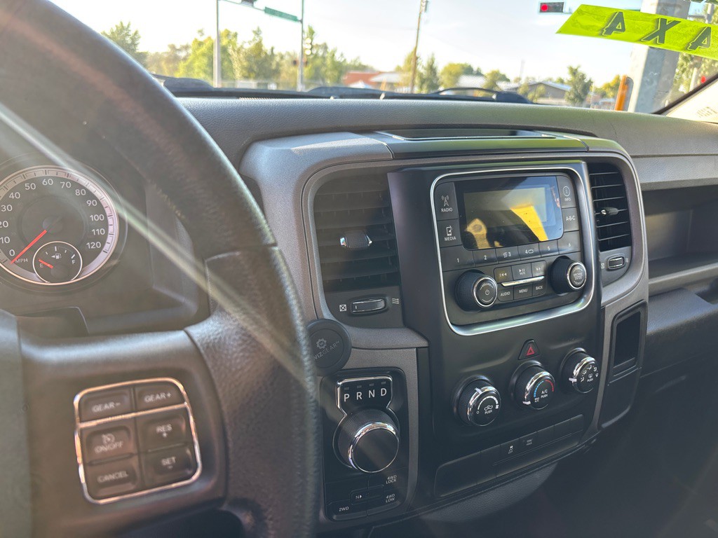 2015 RAM 1500 Image 9