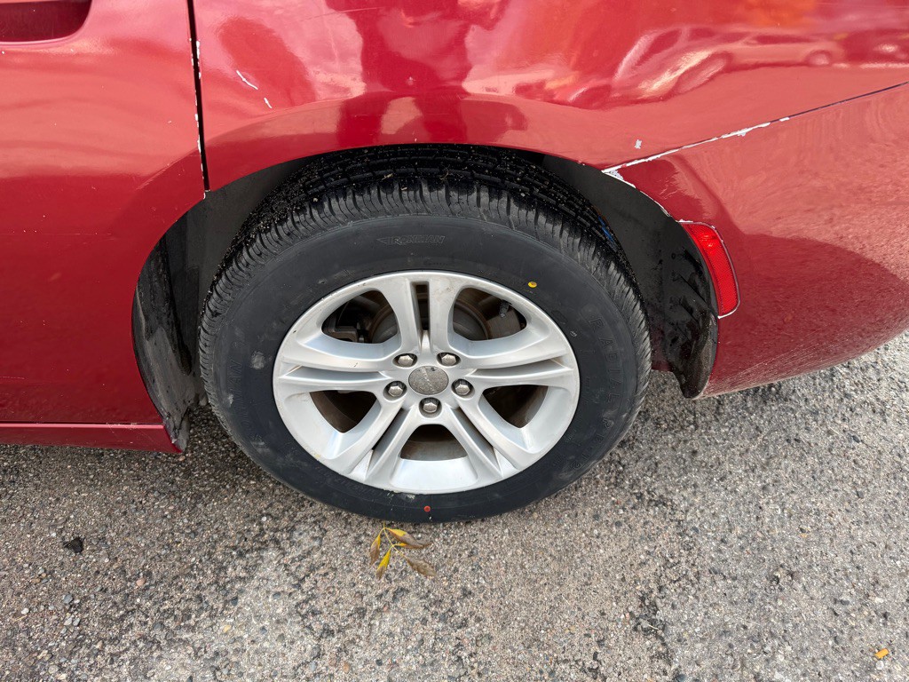 2015 Dodge Charger Image 12