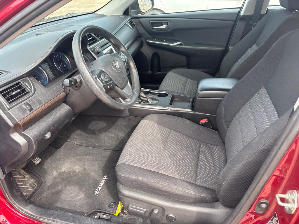 2017 Toyota Camry Image 5