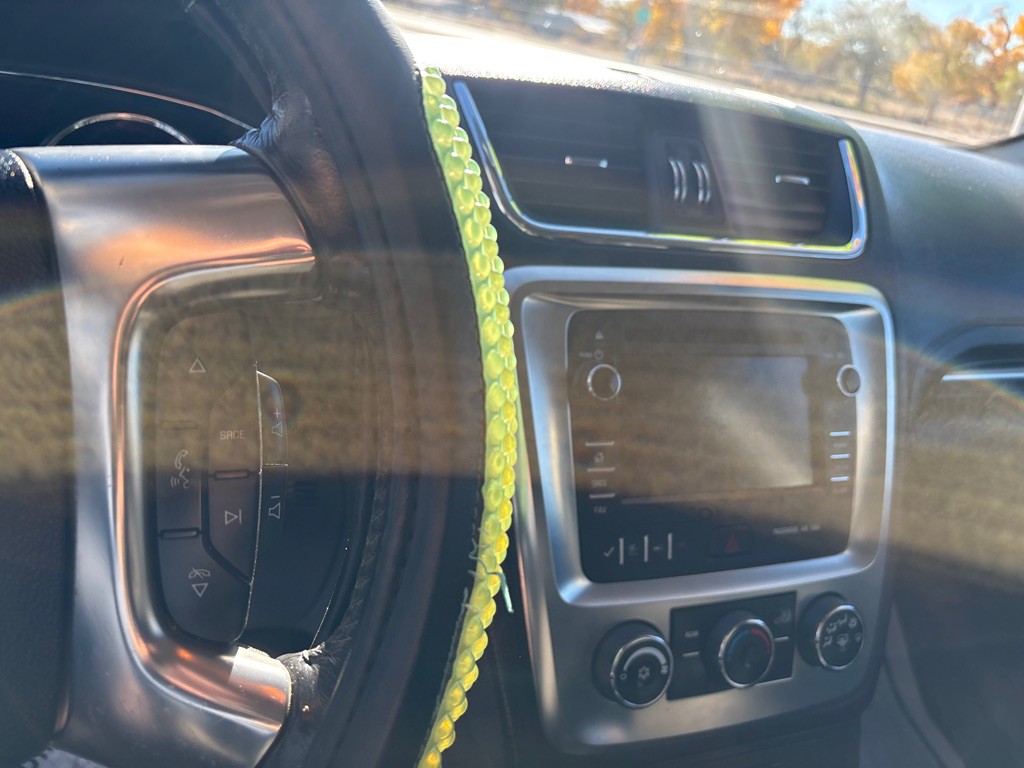 2014 GMC Acadia Image 9