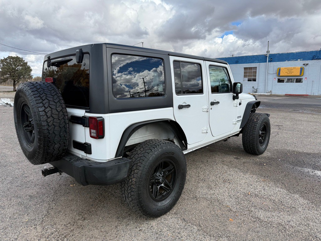 2013 Jeep Wrangler Unlimited Image 3
